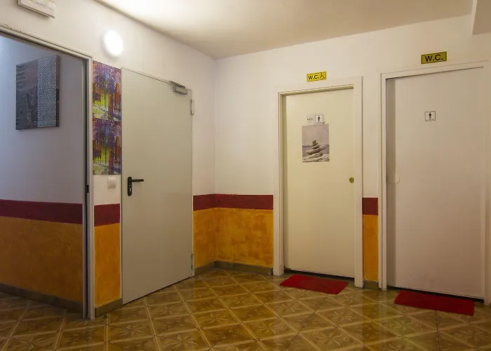 Hotel Go Bcn Hi Sants - 2*